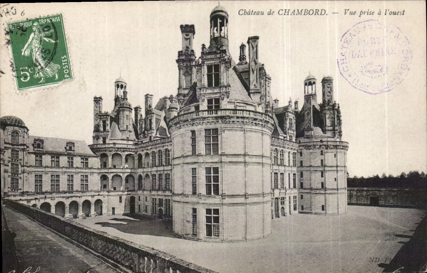 Château de CHAMBORD — Vue prise à l'ouest — Paris Laumière