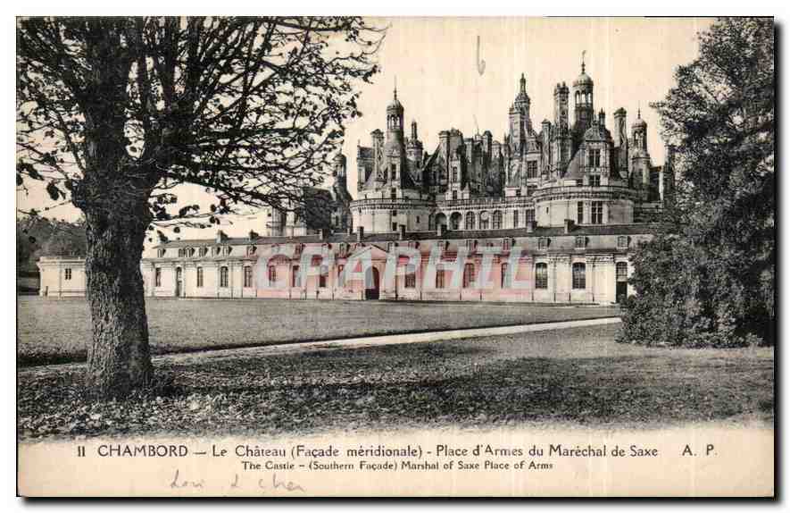CPA Chambord Le Chateau Facade meridionale Place d'Armes du Marechal de Saxe 