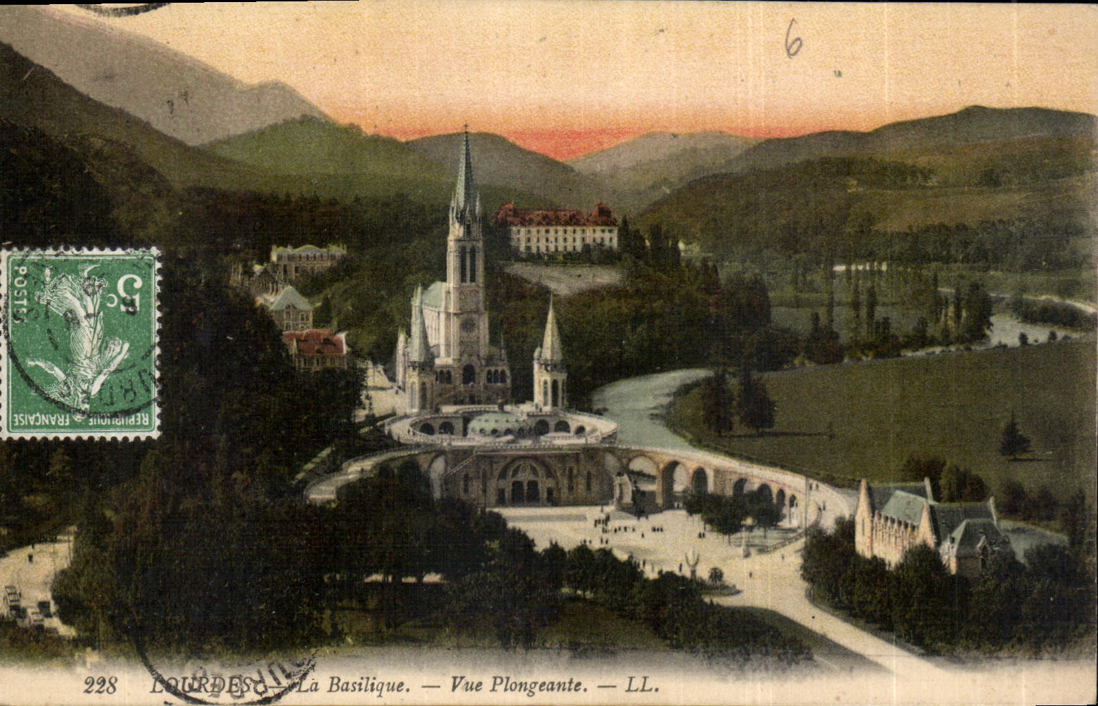 CPA Lourdes La Basilique Vue Plongeante 