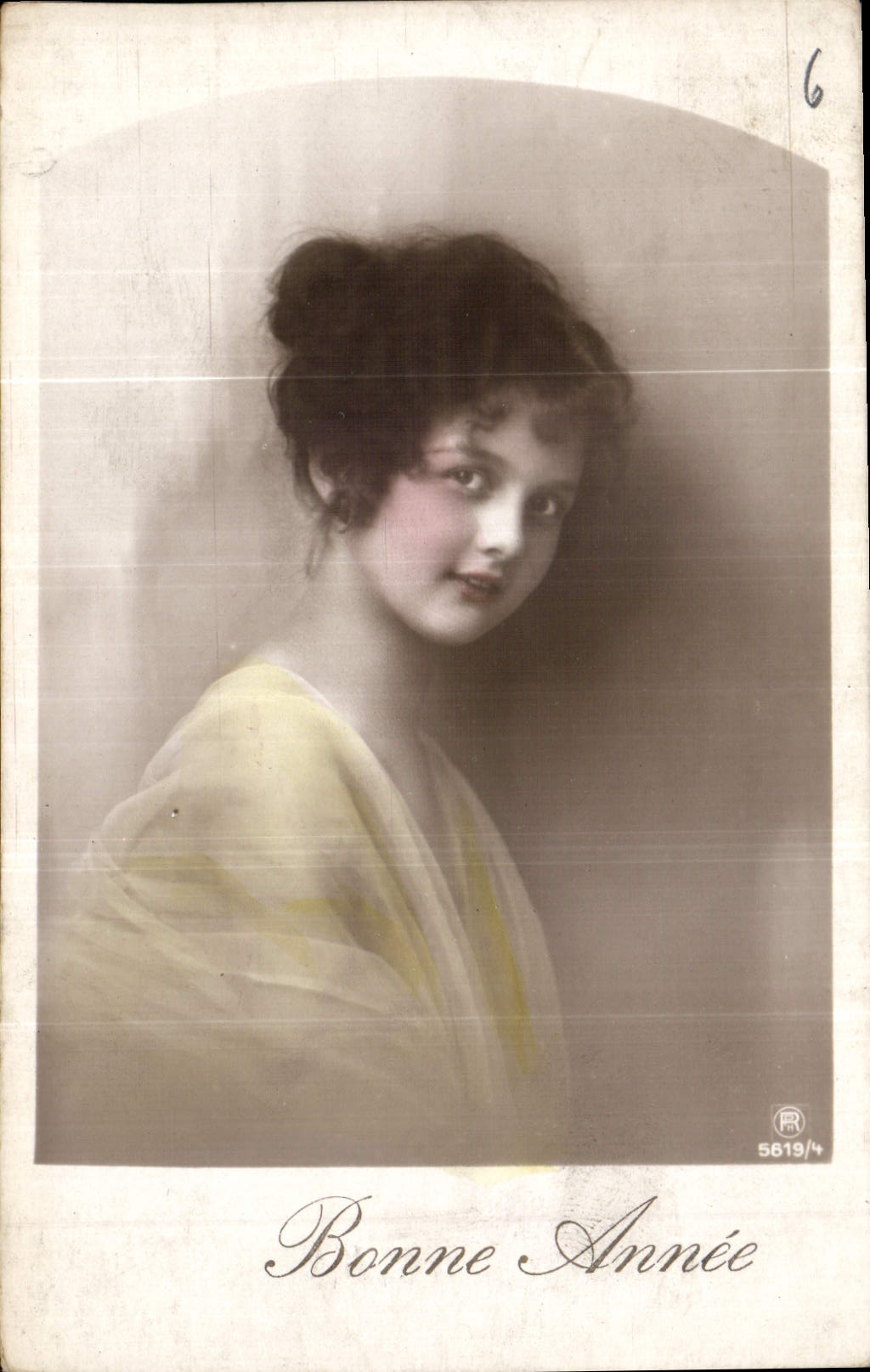 CPA Bonne Annee Femme