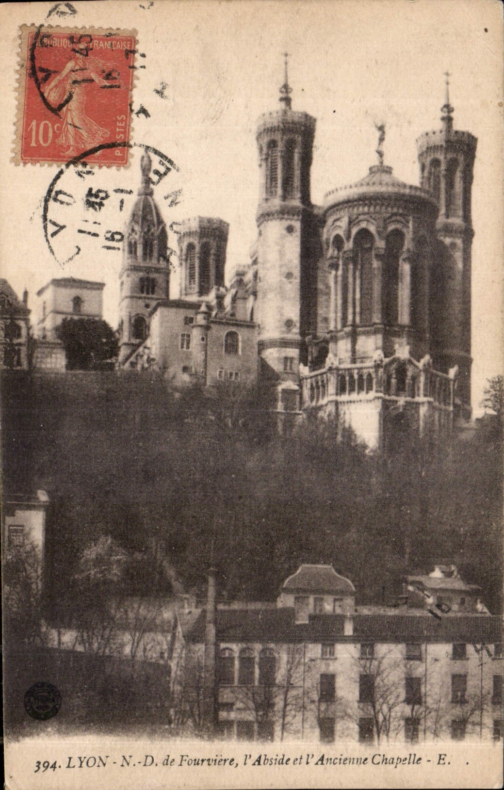 CPA Lyon N D de Fourviere l'Abside et l'Ancienne Chapelle 