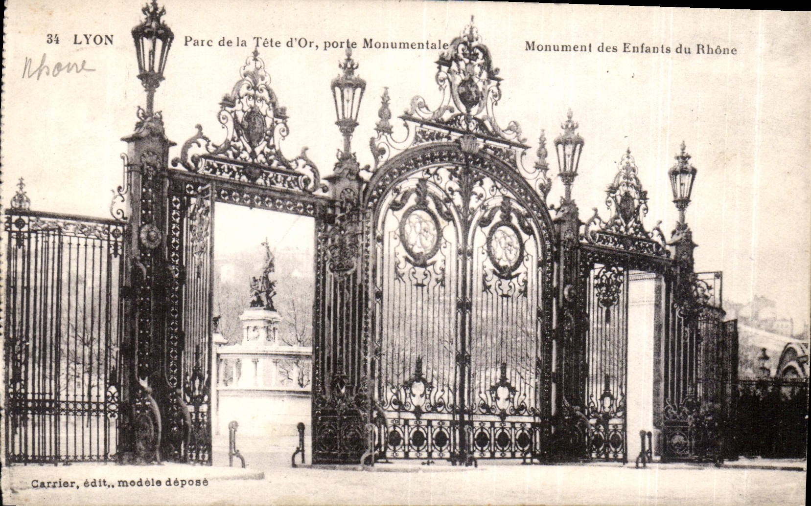 CPA Lyon parc de la Tete d'Or porte monumentale monument des Enfants du Rhone 