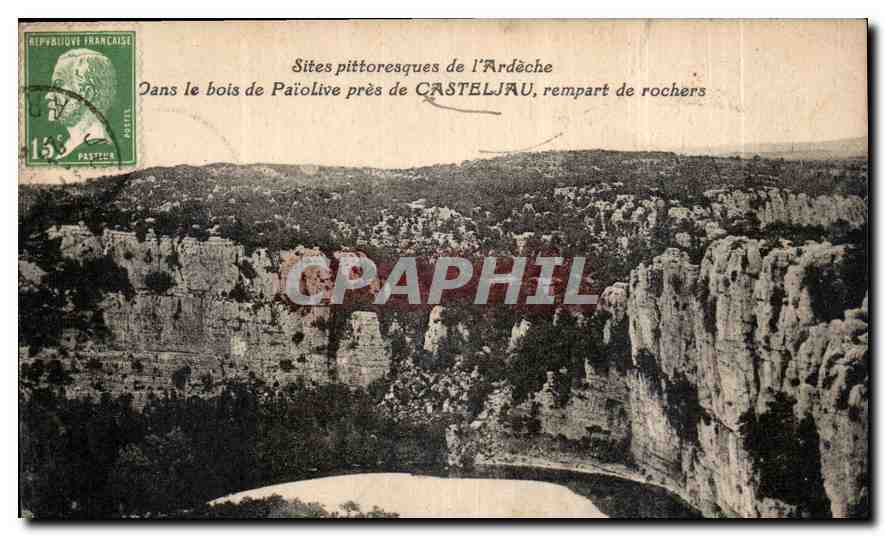Pittorelle Orteile der Ardèche — Im Wald von Païolive nahe CASTELJAU, Felswand — Verlag nicht sichtbar