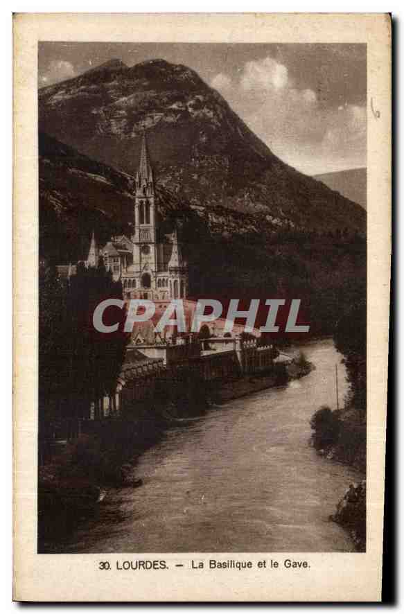 CPA Lourdes La Basilique et le Gave 