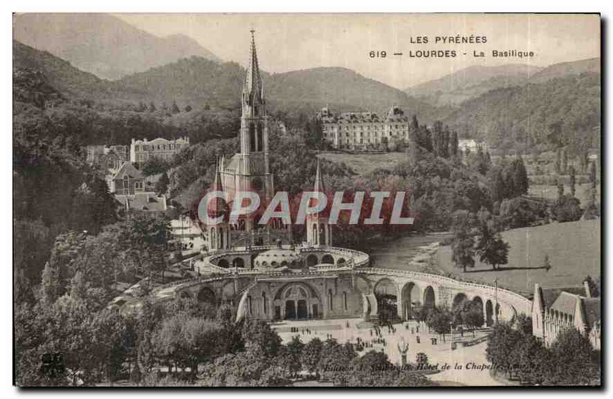 CPA Les Pyrenees Lourdes La Basilique 