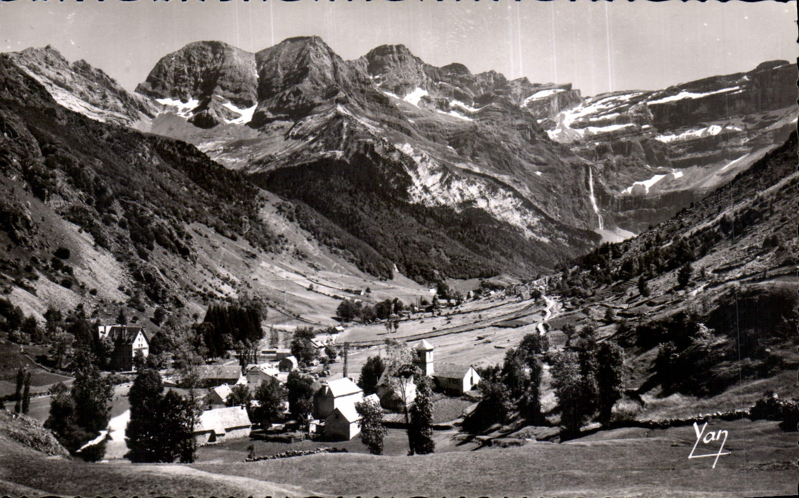 CPA Gavarnie Le Cirque vu du Village 