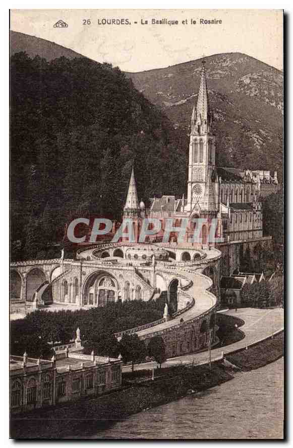 CPA Lourdes La Baislique et le Rossaire 