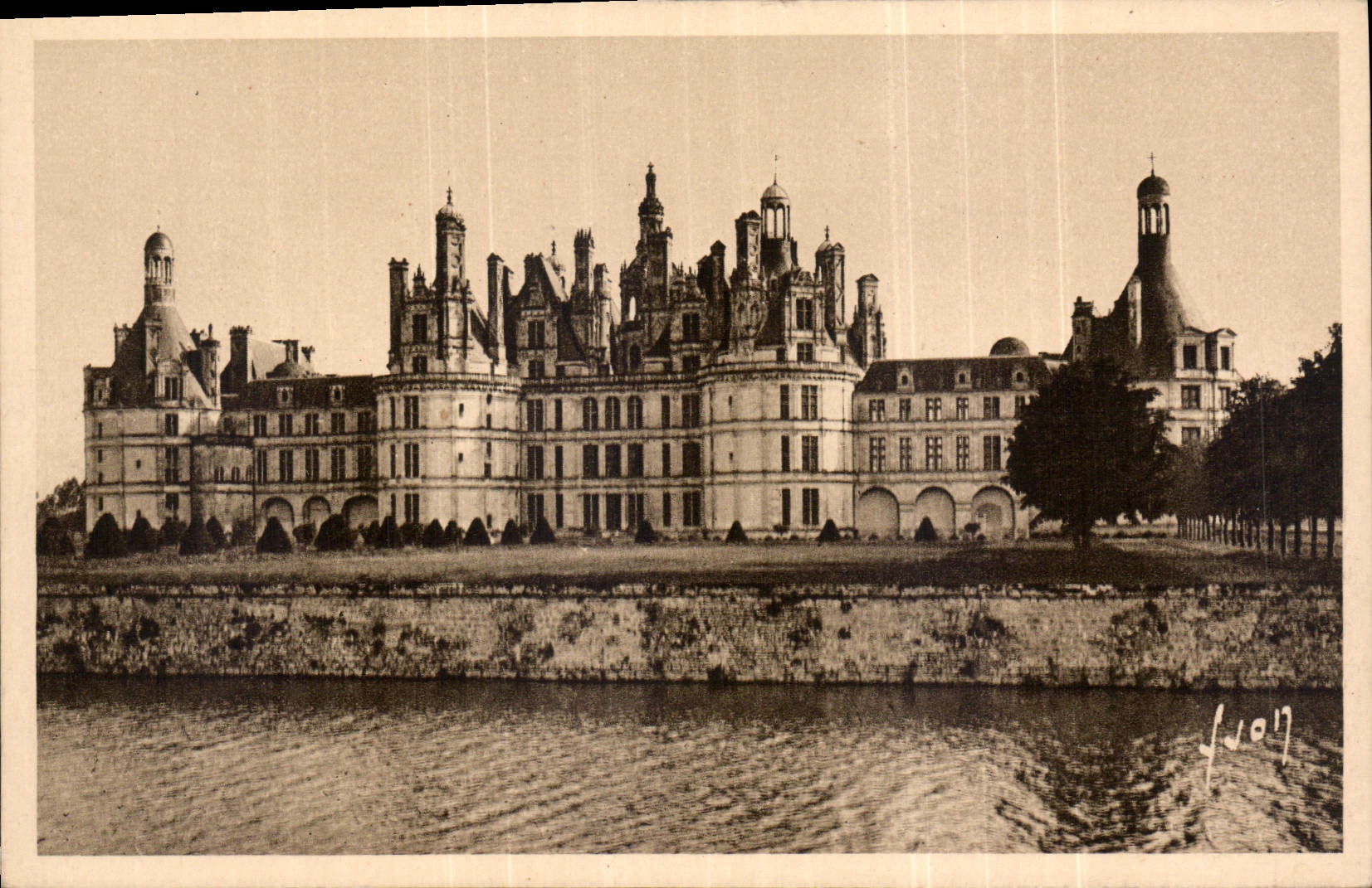 Chambord (Loir-et-Cher) — Le Château, façade Nord — Les Éditions d'Art YVON, Paris