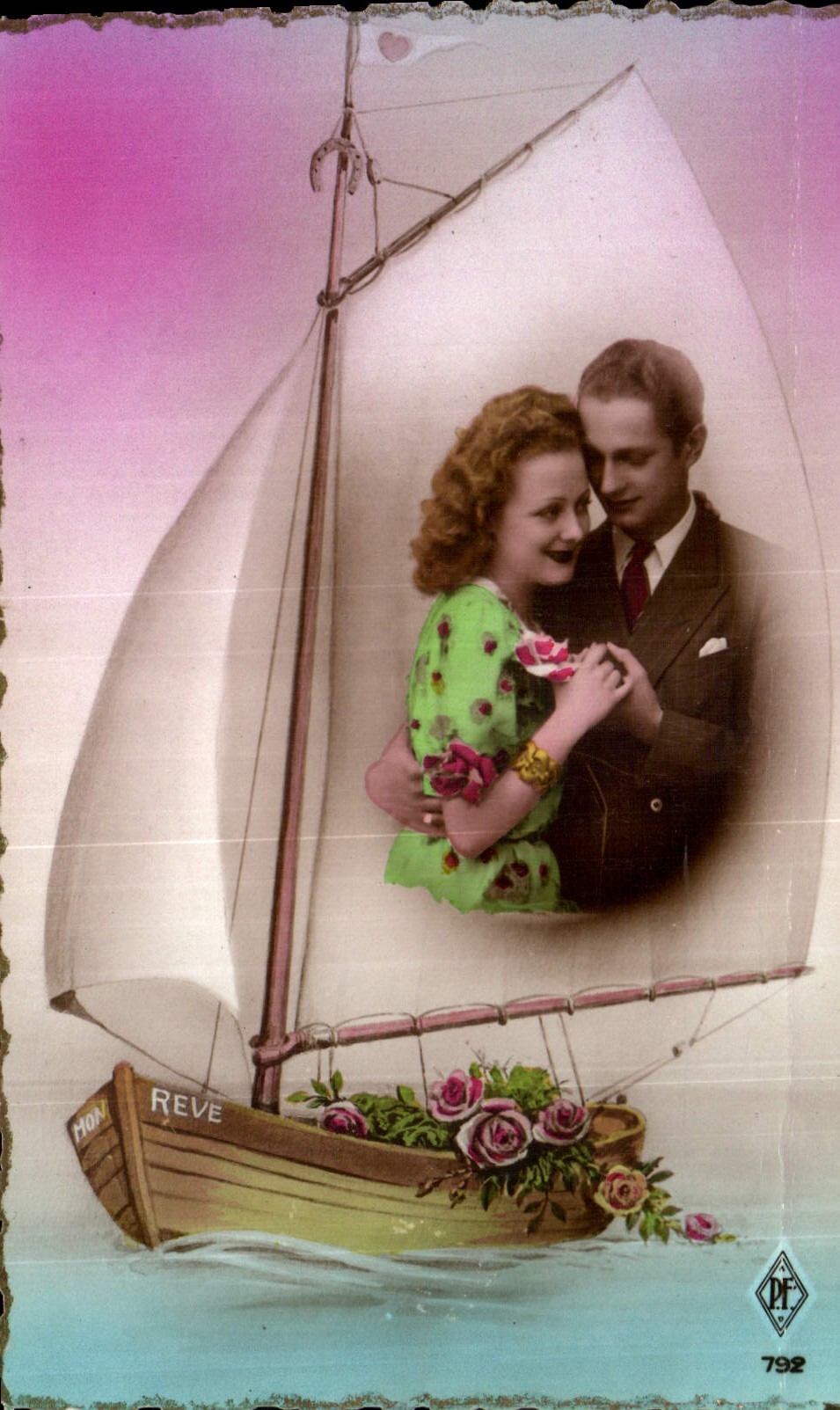 CPA Femme Bateau