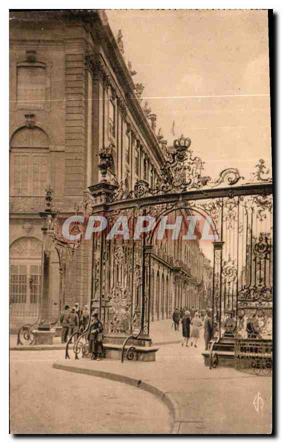 CPA Nancy la Ville aux Portes d'Or l'hotel de Ville vue prise de la Rue d'Alliance 