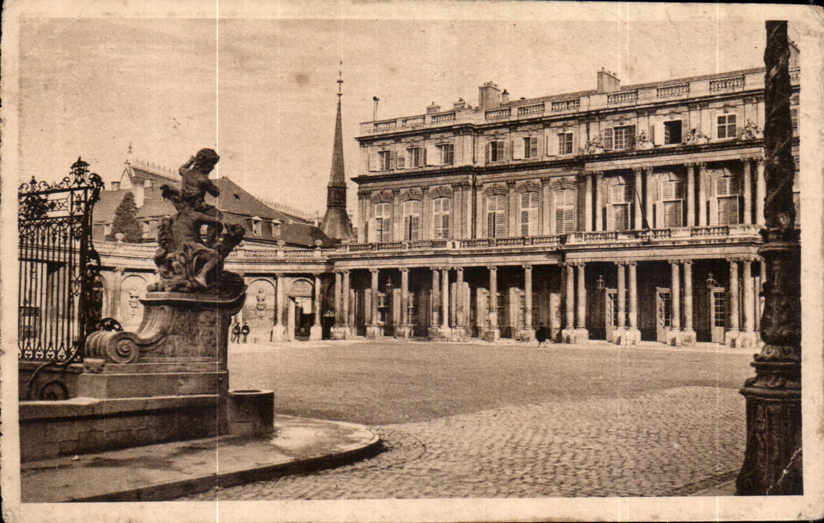 CPA Nancy la Ville aux Portes d'Or Palais du Gouvernement 
