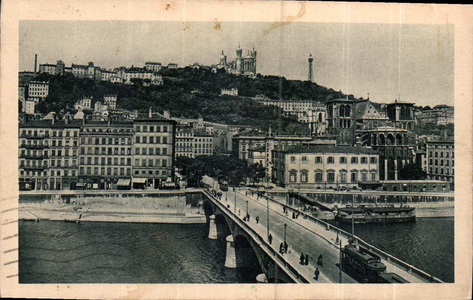 CPA Lyon le Pont Tilsitt la Cathedrale St jean le coteau de Fourvriere 