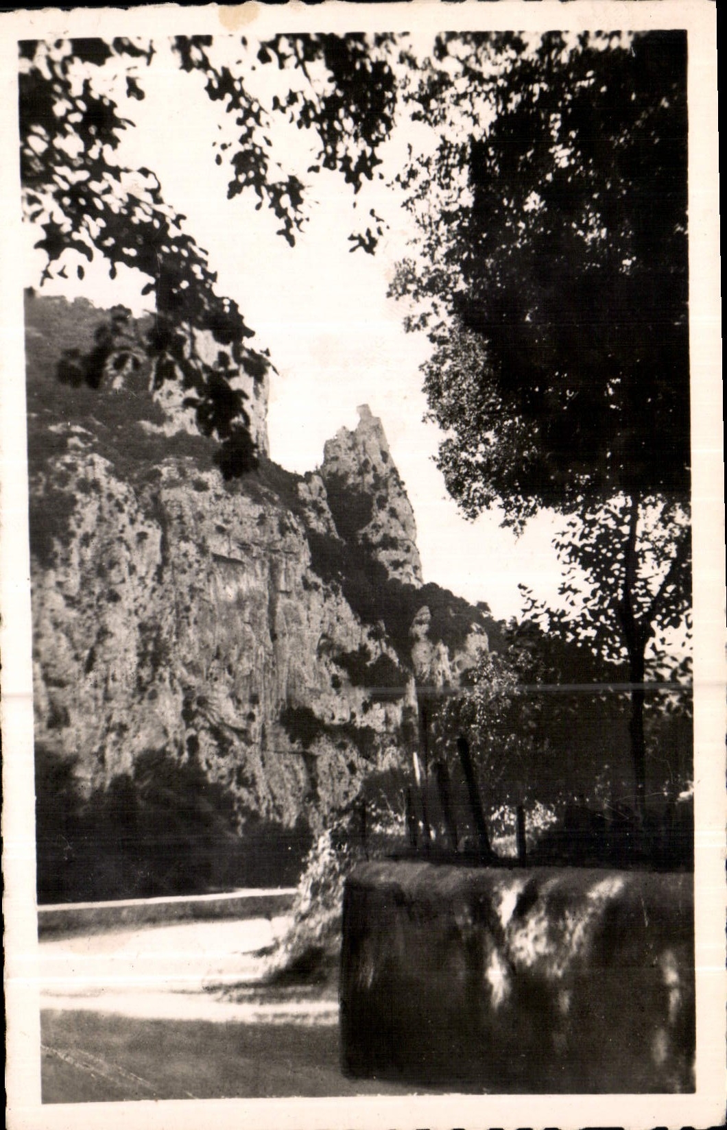 Pont d'Arc — Vue de la Terrasse de l'Hôtel Labrèche — Éditeur E. Dubois