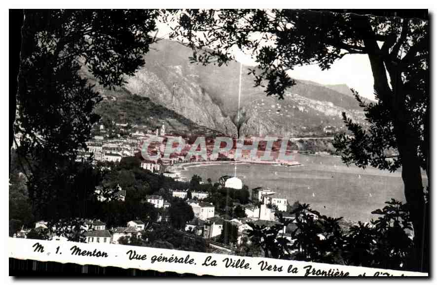 CPA Menton vue generale la ville vers la Frontiere et l'Italie