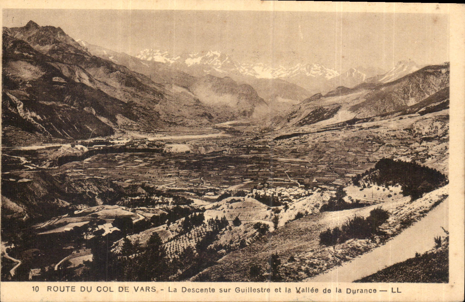 CPA Route du Col de Vars la Descente sur guillestre et la Vallee de la Durance 