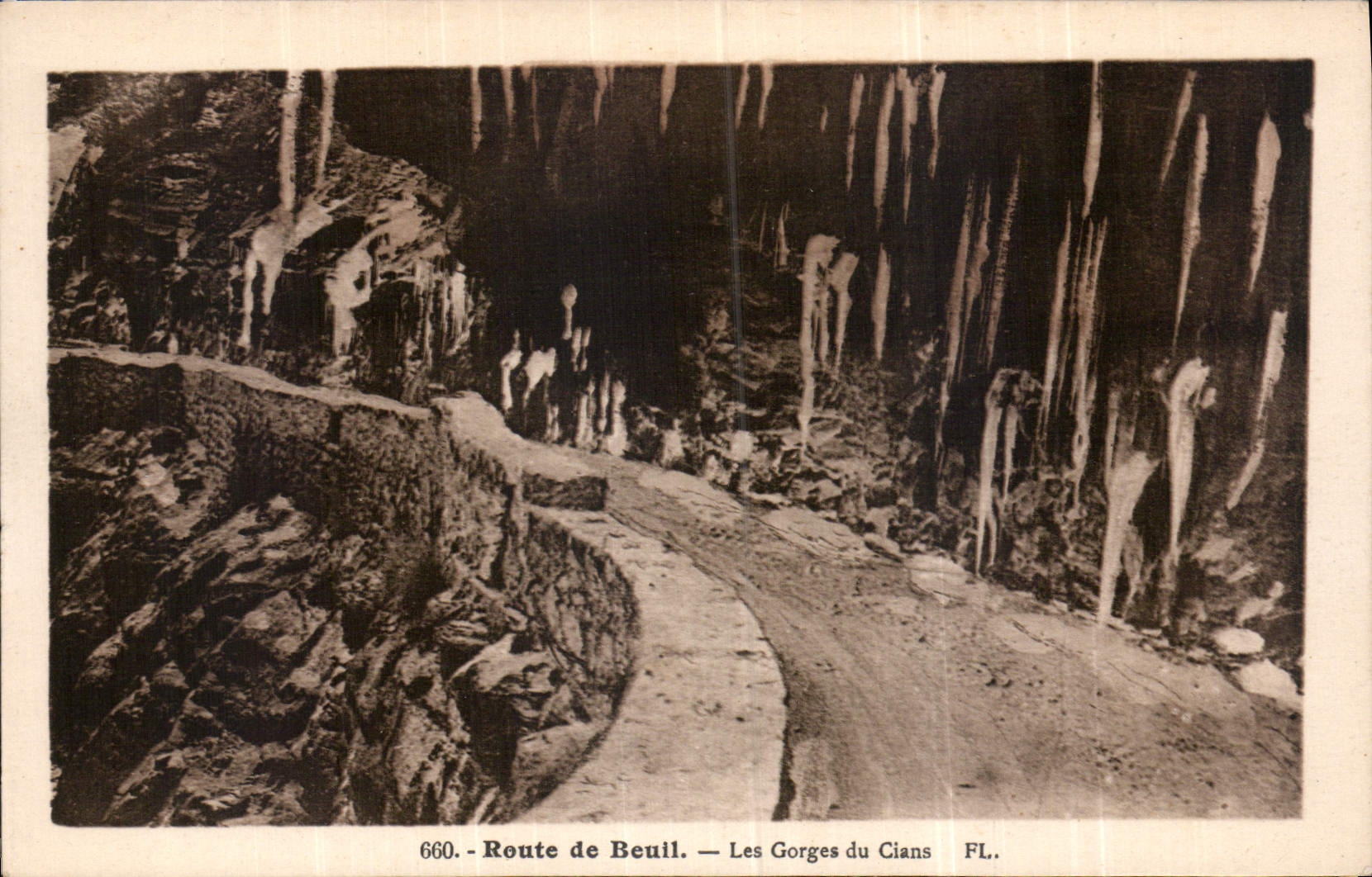 CPA Route de Beuil les Gorges du Cians 