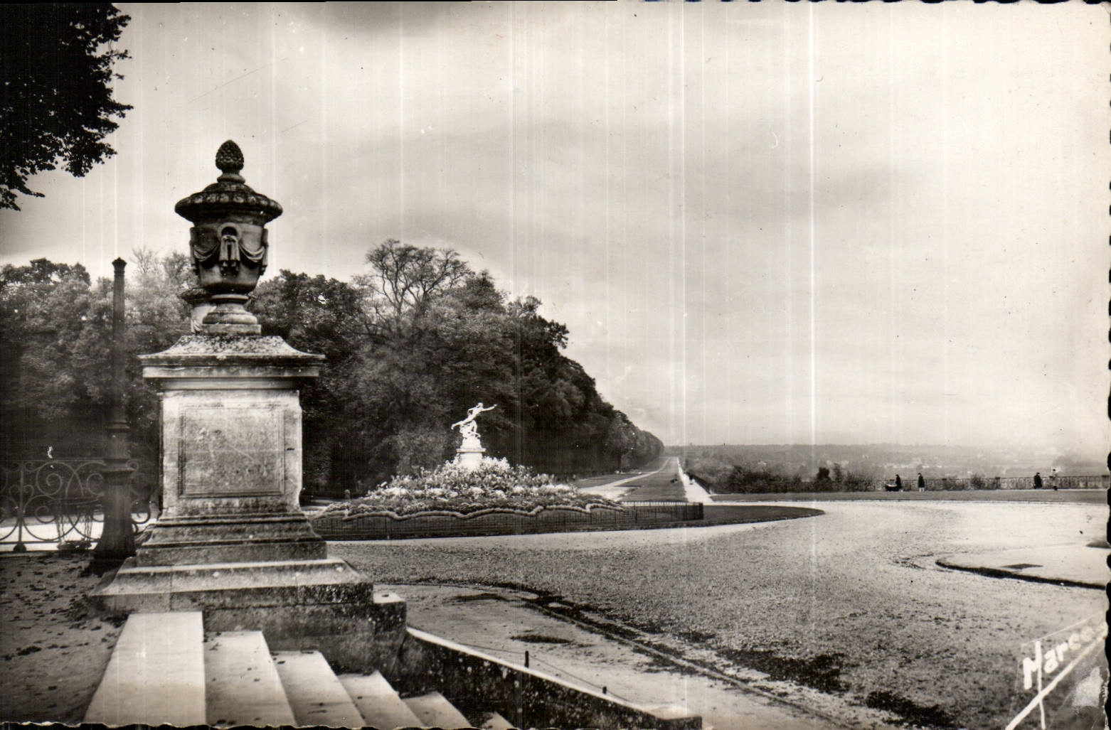 Saint-Germain-en-Laye — Rosarium und Aussicht von der Terrasse — Edition Levalllois-Perret, Nr. 5