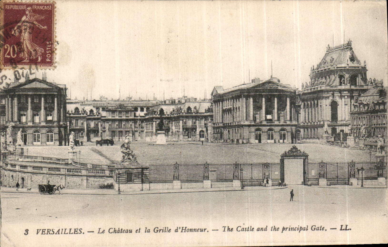 CPA Versailles le Chateau et la Grille d'Honneur 