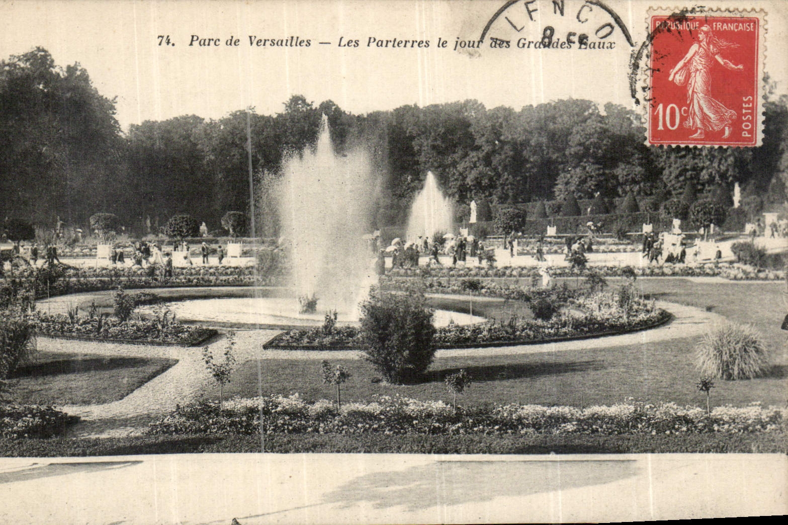CPA Parc de Versailles Les Parterres le jour des Grandes Eaux 