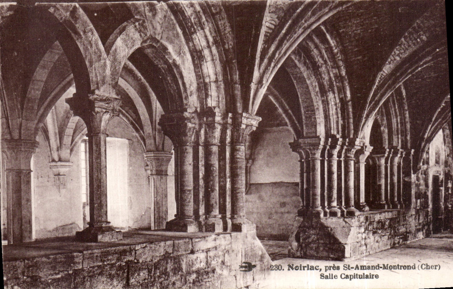 CPA Noirlac pres St Amand Montrond Cher Salle Capitulaire 