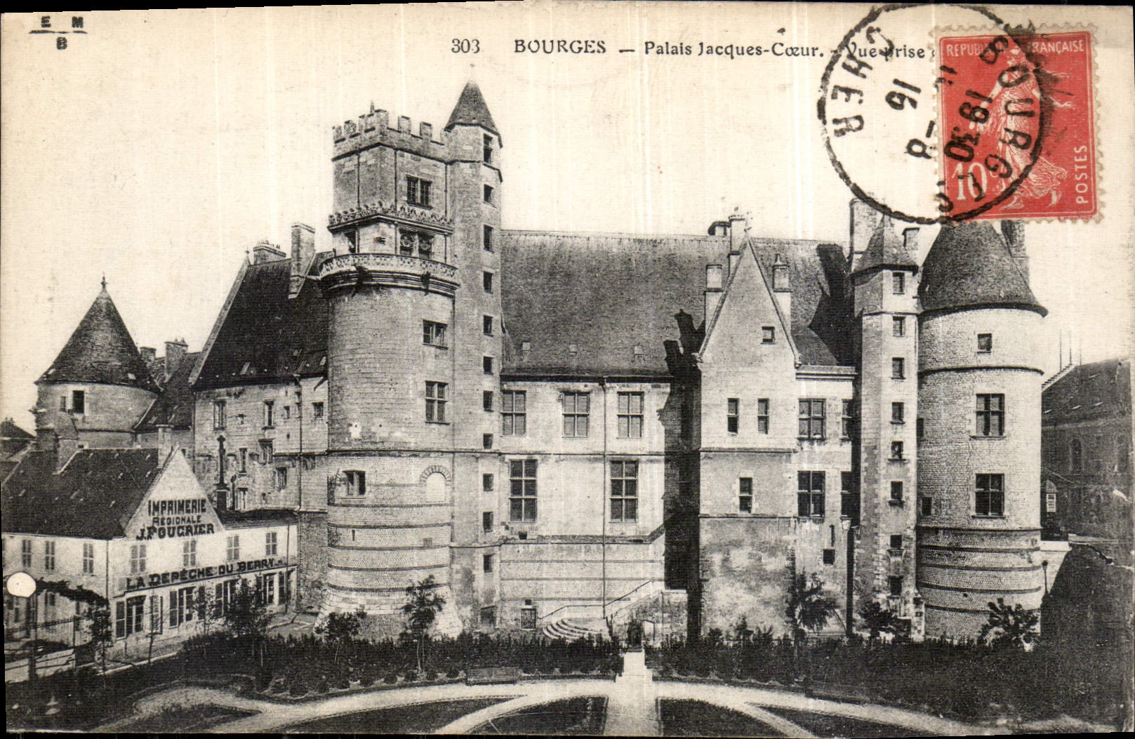 CPA Bourges Palais Jacques Coeur vue prise du Chateau 