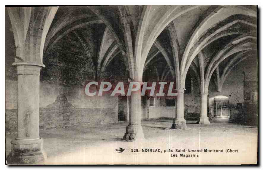 CPA Noirlac pres Saint Amand Montrond Cher les Magasins 