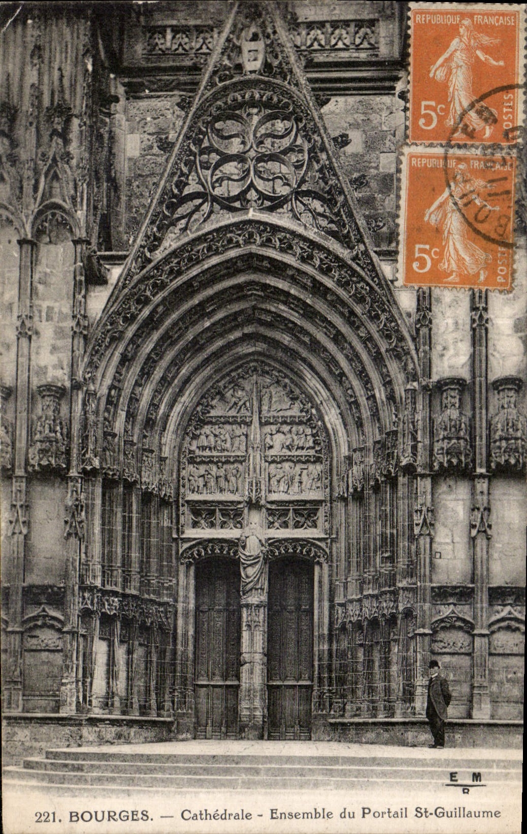 CPA Bourges Cathedrale Ensemble du Portail St Guillaume 
