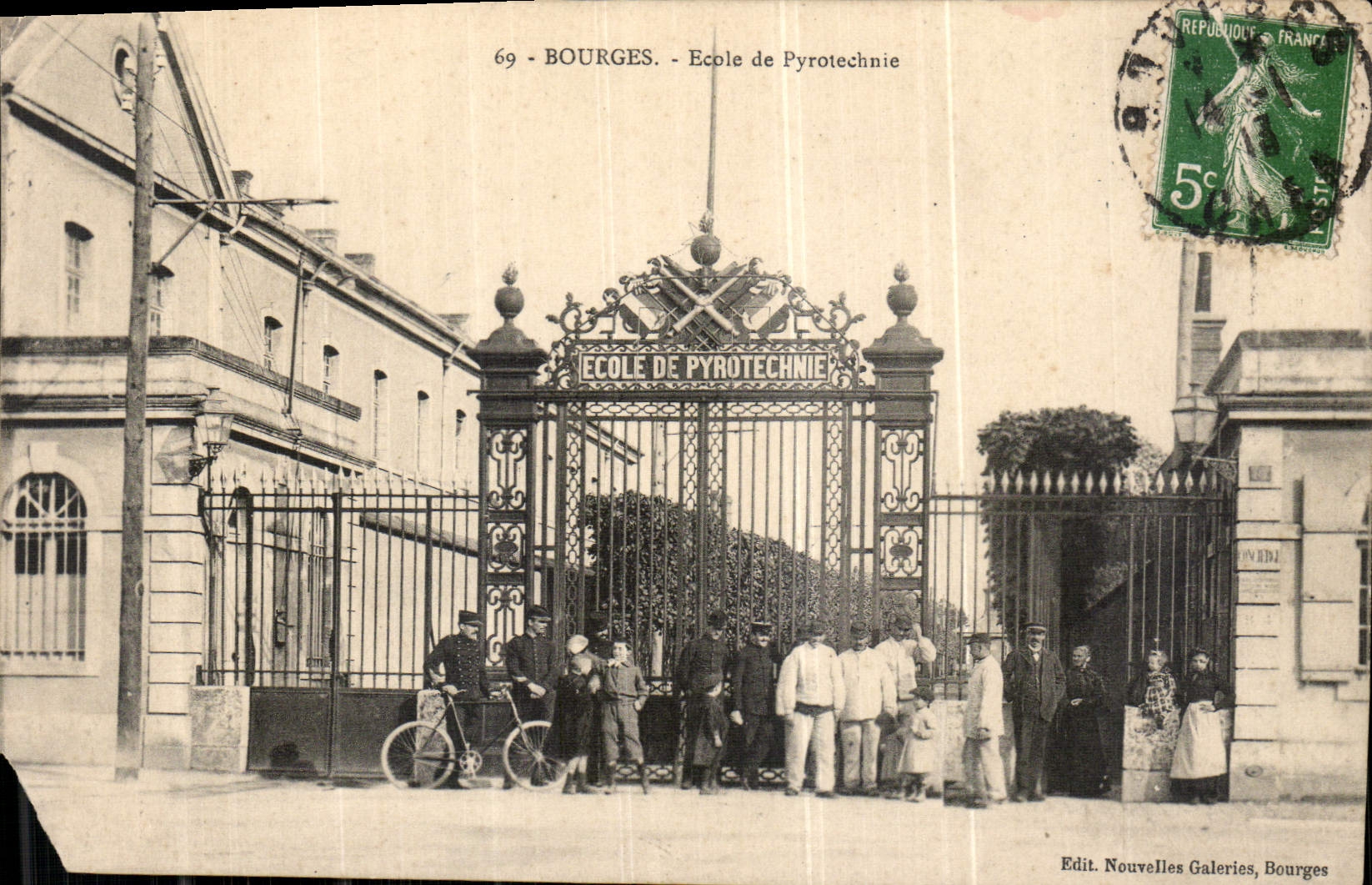 CPA Bourges Ecole de Pyrotechnie