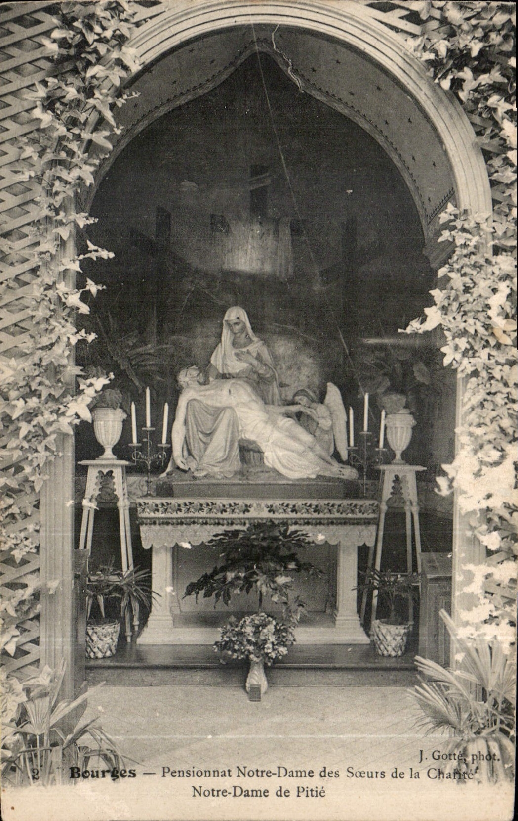 CPA Bourges Pensionnat Notre Dame des Soeurs de la Charite Notre Dame de Pitie 