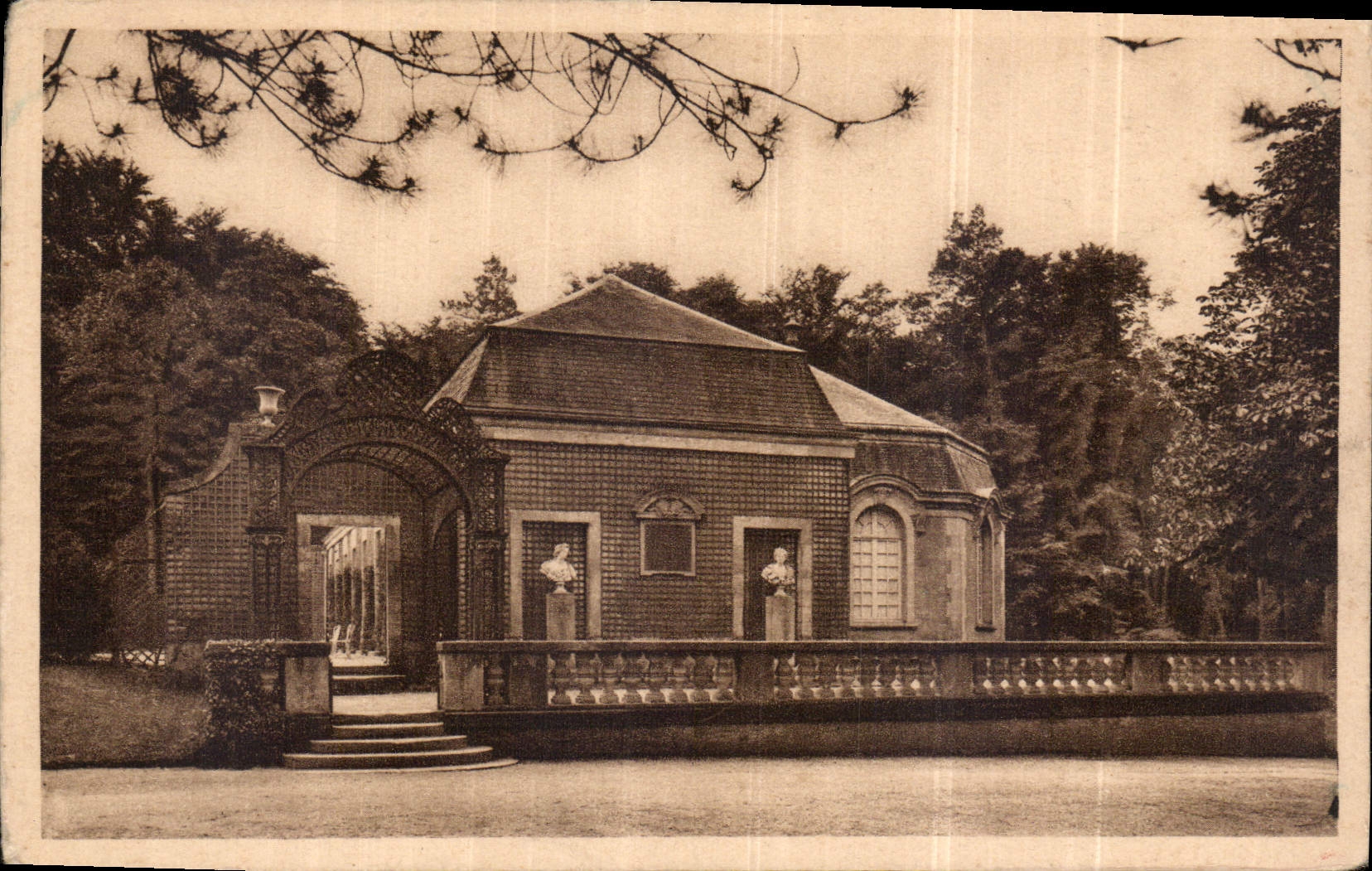 CPA Chateau de Chantilly La Maison de Sylvie 