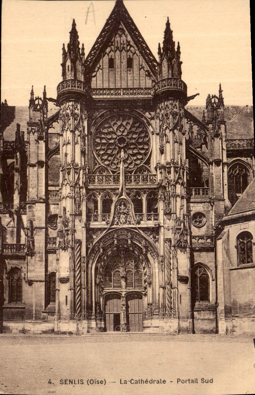 CPA Senlis Oise La Cathedrale Portail Sud 