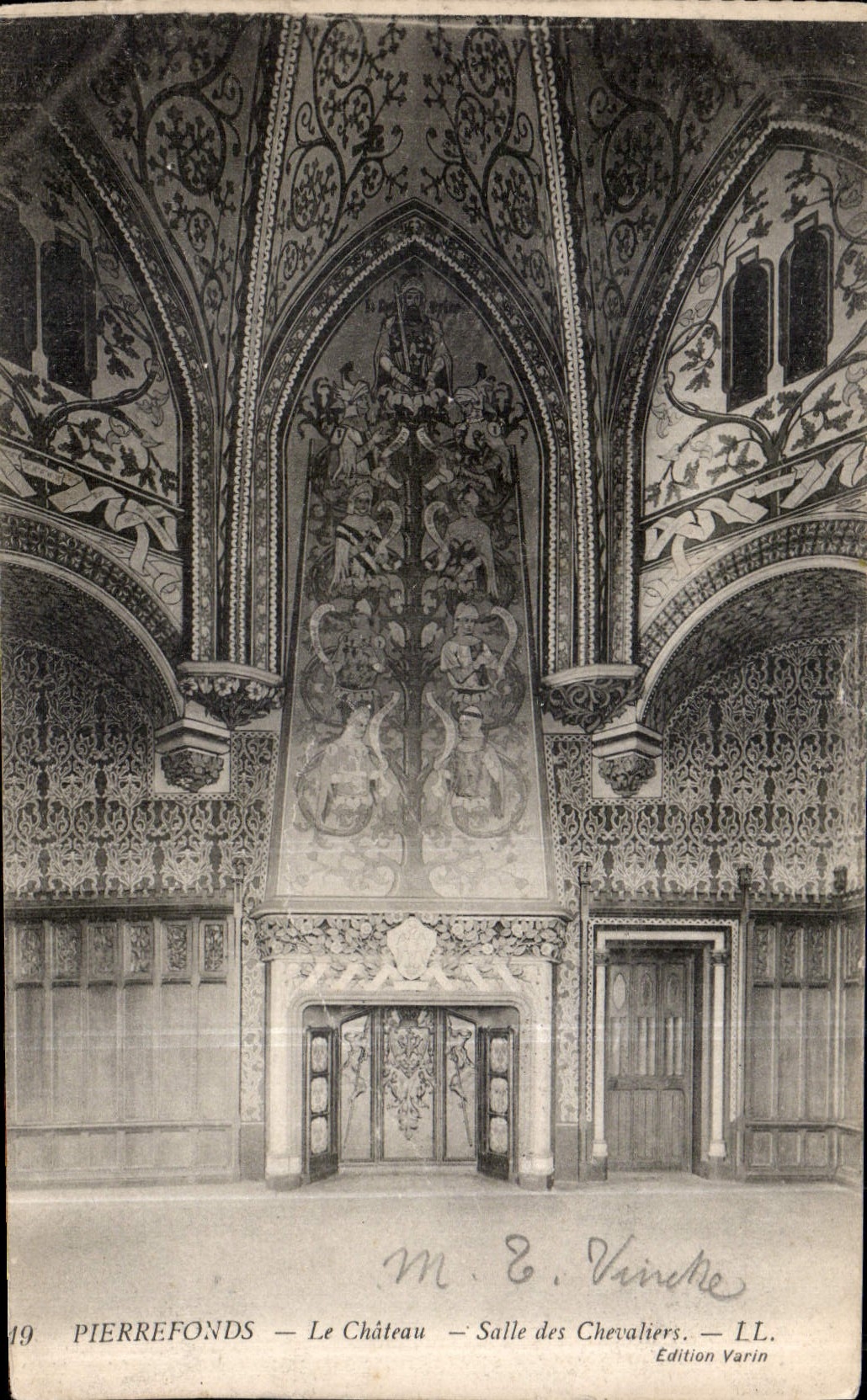 CPA Pierrefonds Le Chateau Salle des Chevaliers 