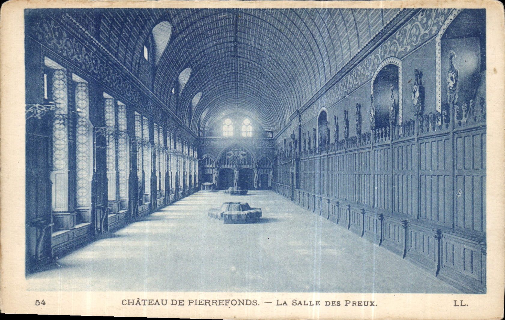 Château de Pierrefonds — La Salle des Preux — LL. n°54