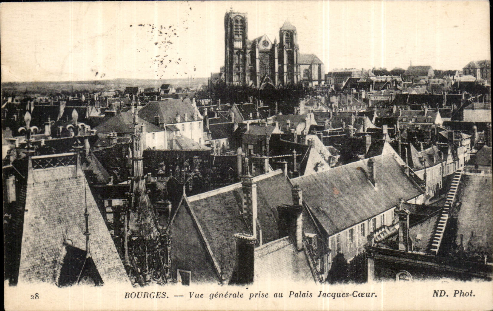 CPA Bourges Vue generale prise au Palais Jacques Coeur 