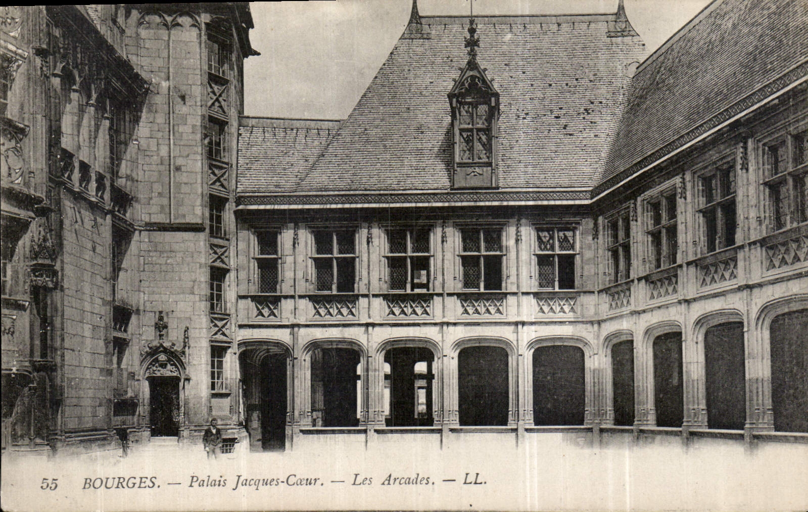 CPA Bourges Palais Jacques Coeur Les Arcades 