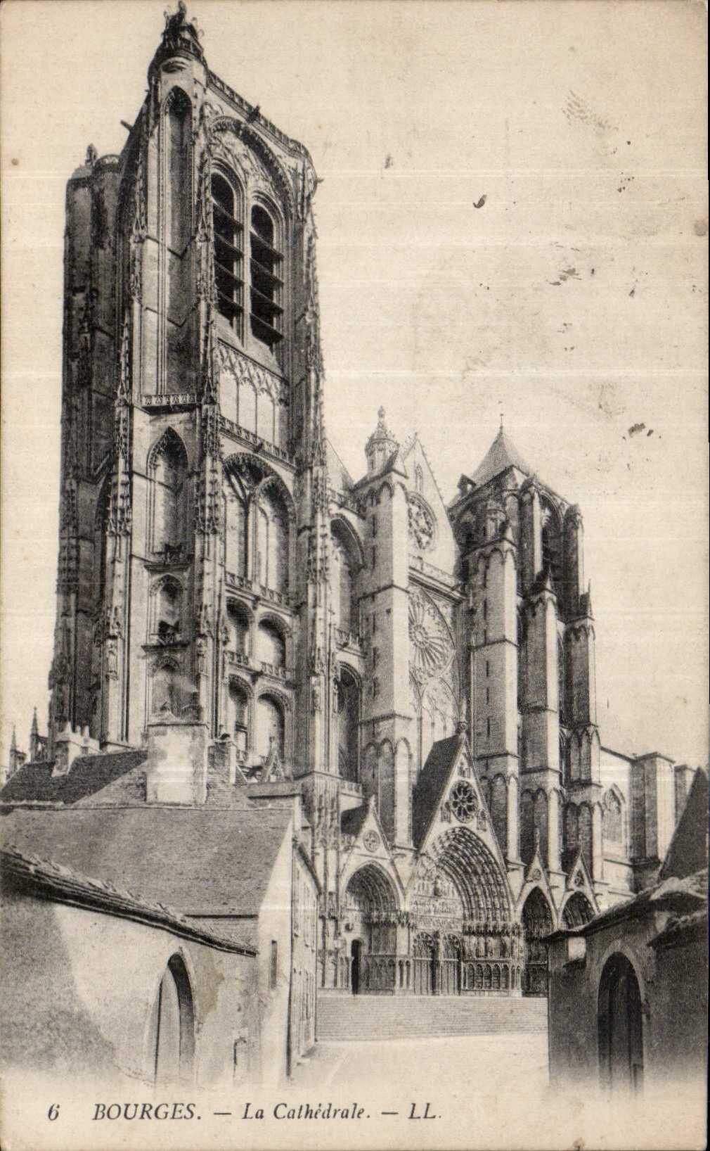 CPA Bourges La Cathedrale 