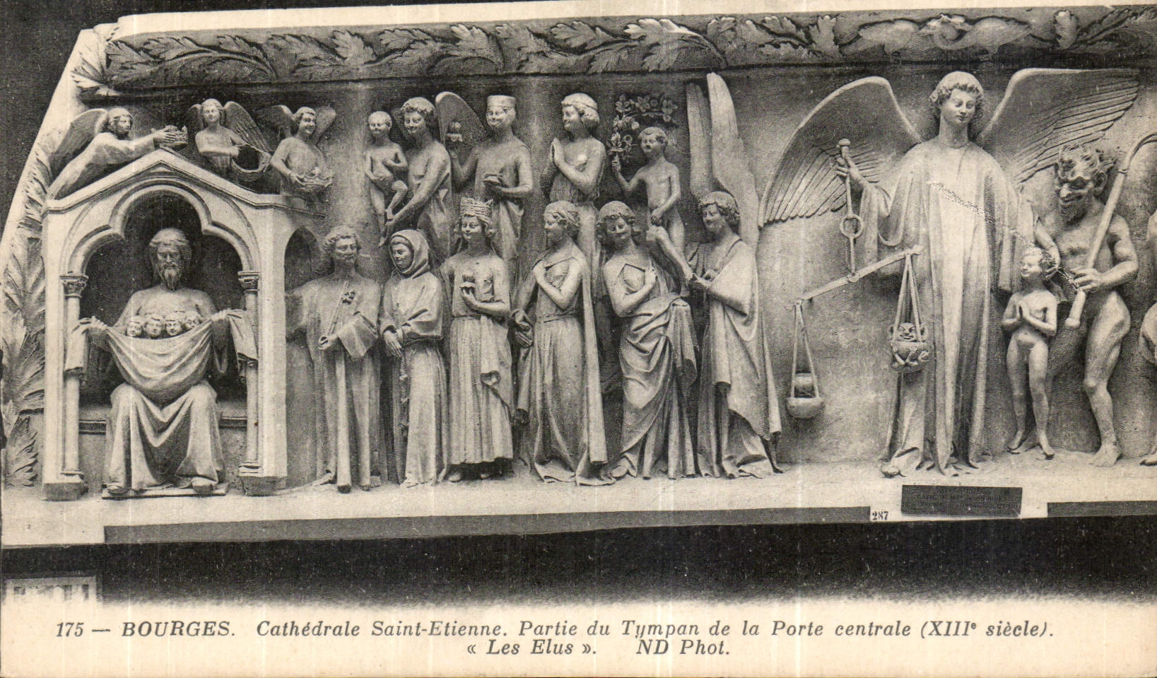 CPA Bourges Cathedrale Saint Etienne Partie du Tympan de la Porte centrale 
