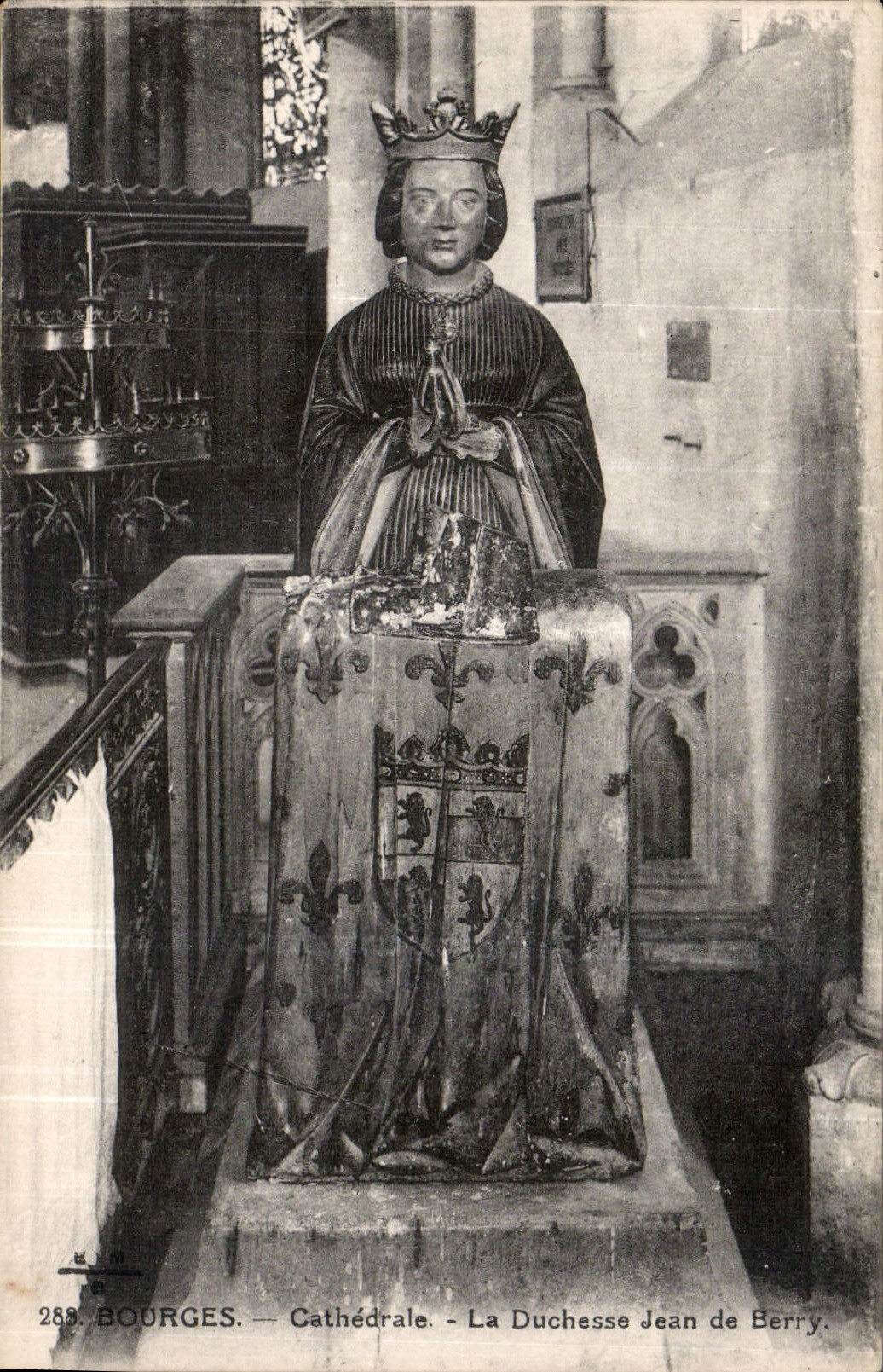 CPA Bourges Cathedrale La Duchesse Jean de Berry 