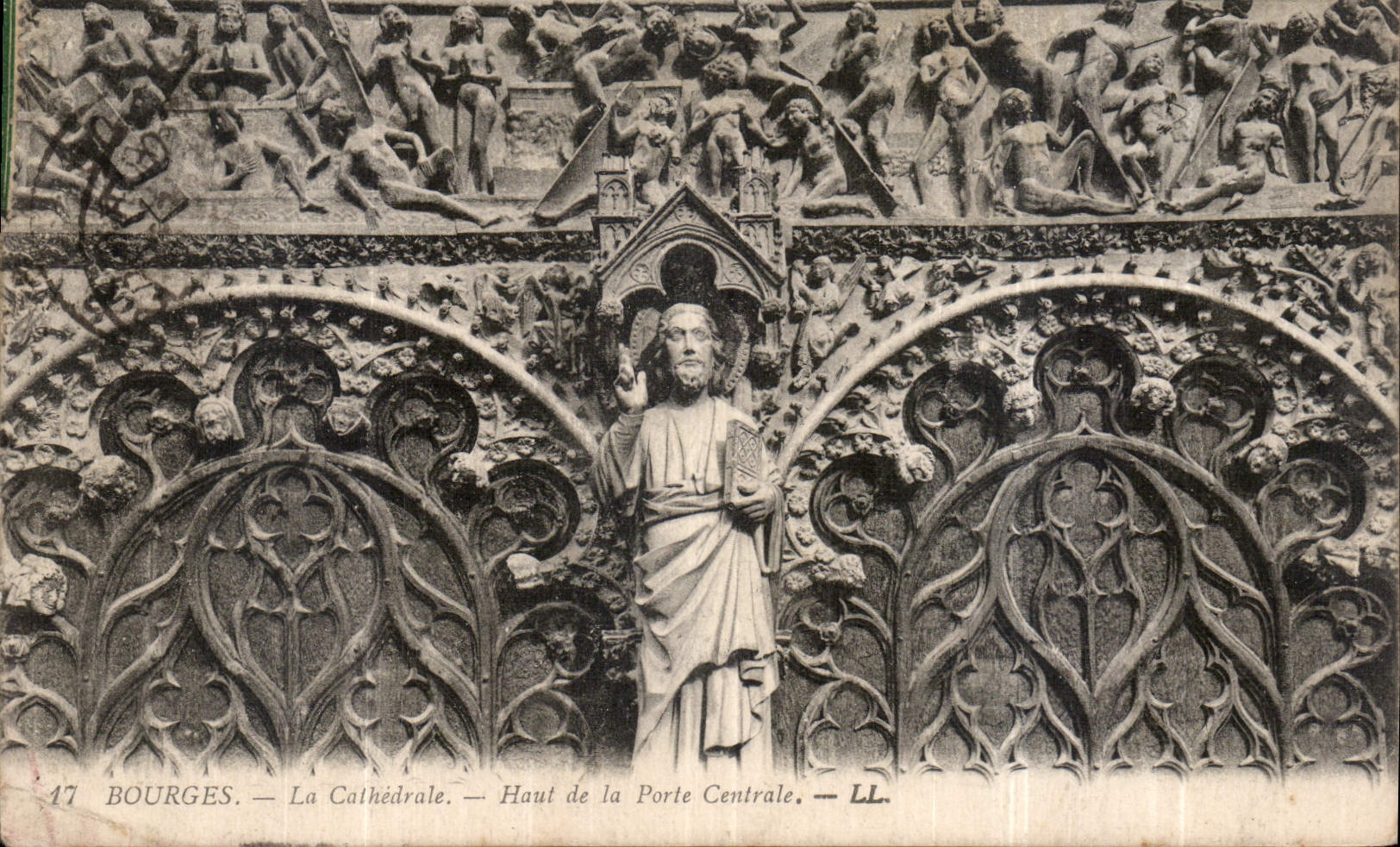 CPA Bourges La Cathedrale Haut de la Porte Centrale 