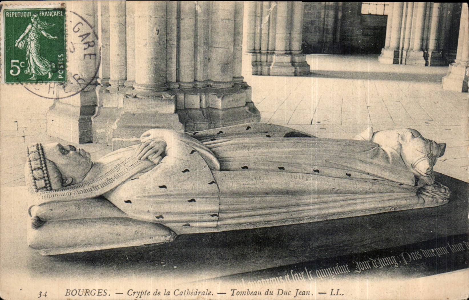 CPA Bourges Crypte de la Cathedrale Tombeau du Duc Jean 