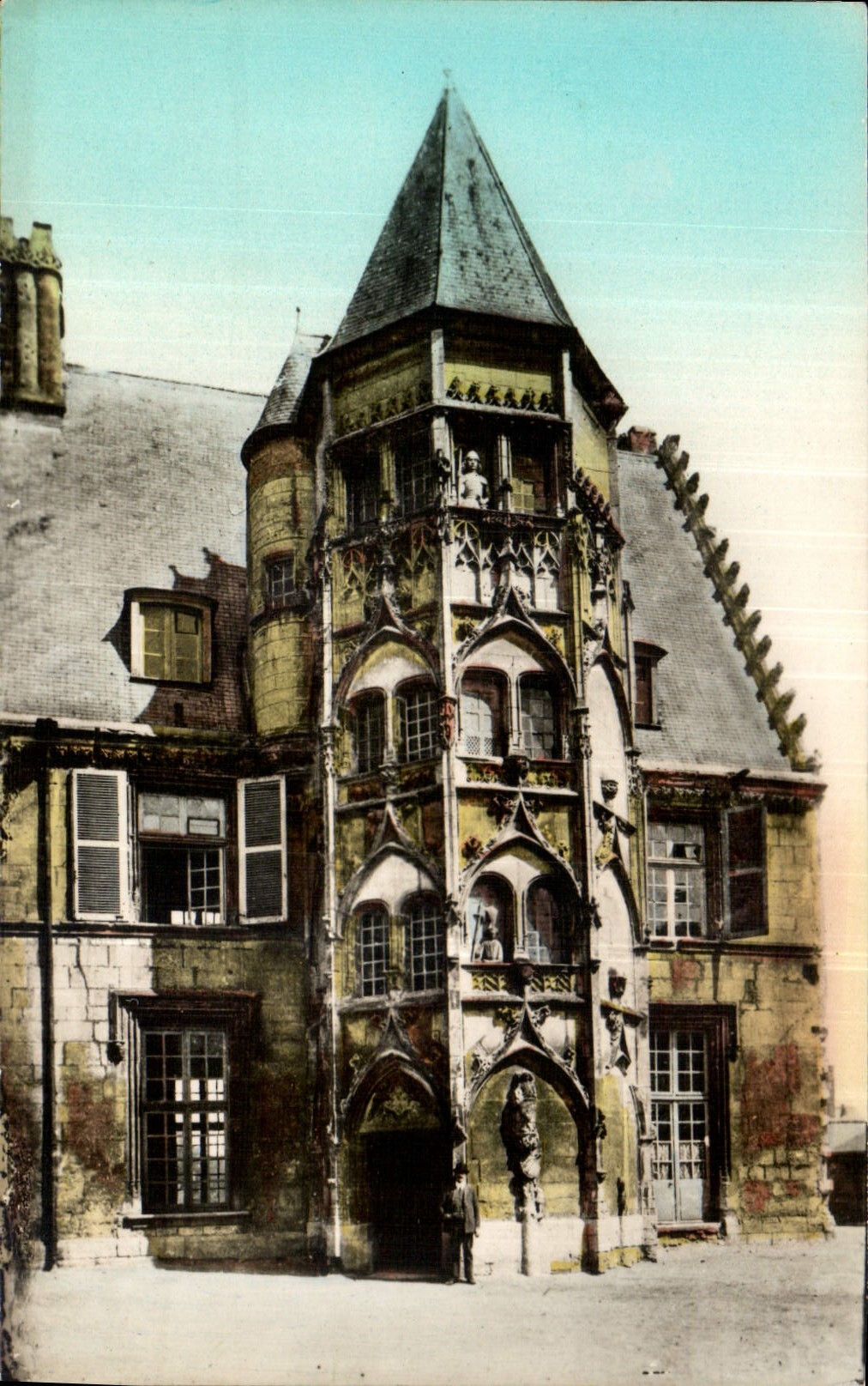 CPA Bourges La Tour du Petit Lycee ancien Hotel de Ville 