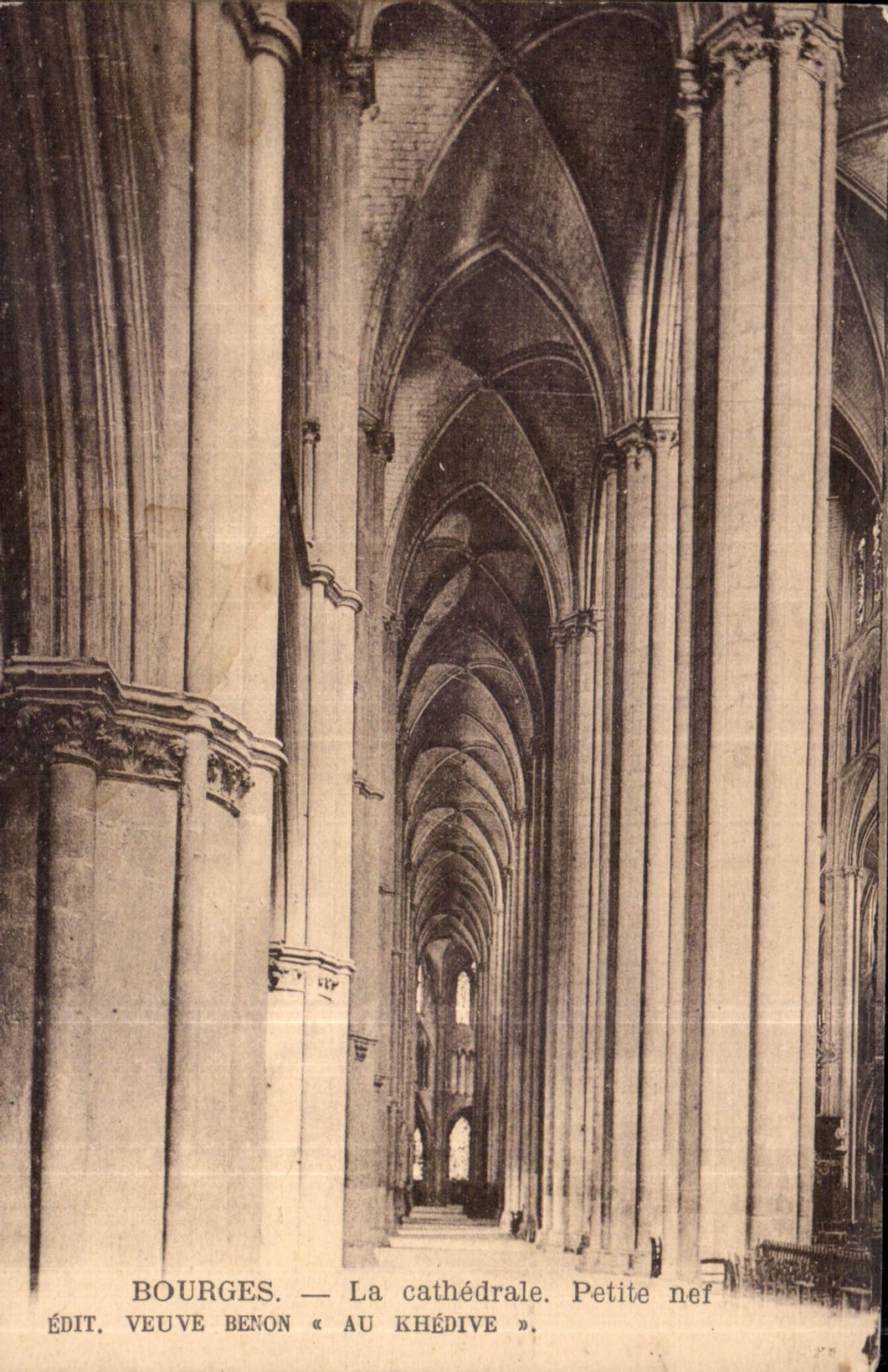 CPA Bourges La cathedrale Petite nef Veuve Benon Au Khedive 