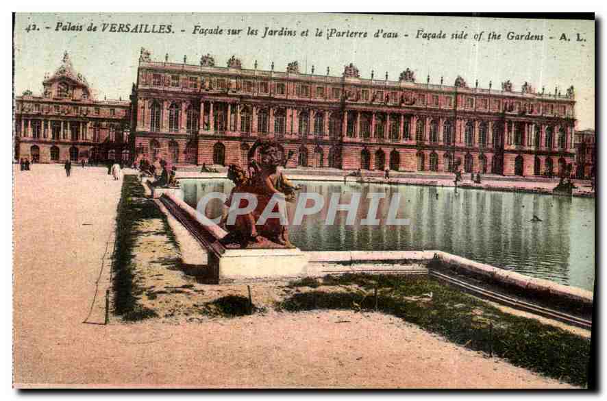 CPA Palais de Versailles Facade sur les Jardins et le Parterre d'eau 