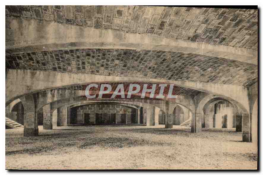 CPA Versailles Crypte de l'Eglise veuve Ste Jeanne d'Arc etat en Mai 1924 
