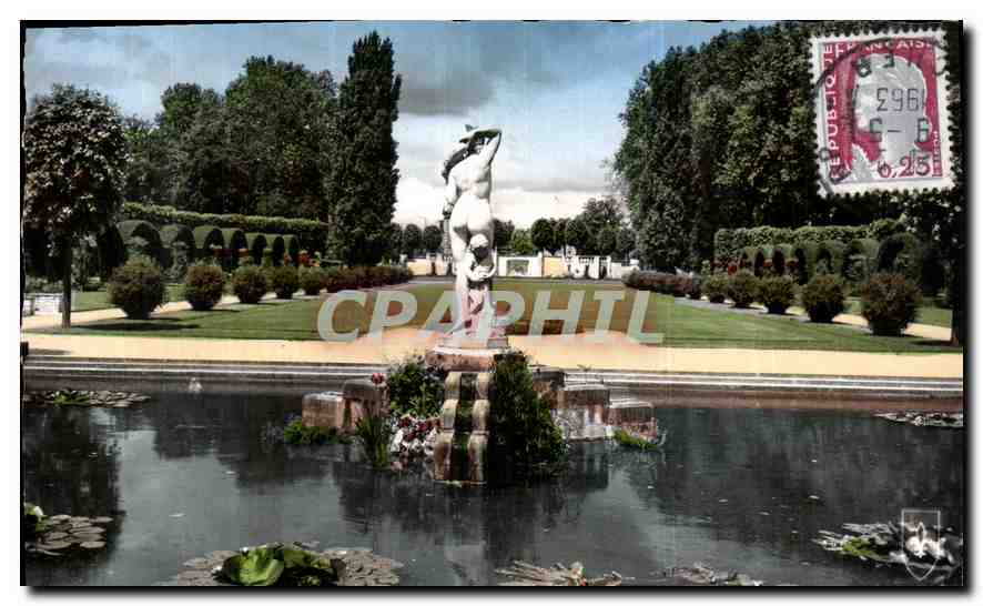 CPA Bourges Cher Jardins des Pres Fichaux 