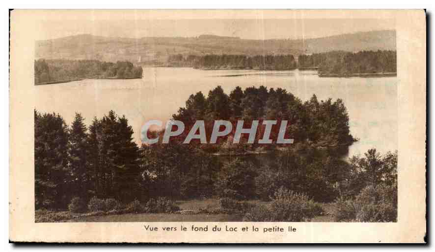 CPA Vue vers le fond du Lac et la petite Ile 