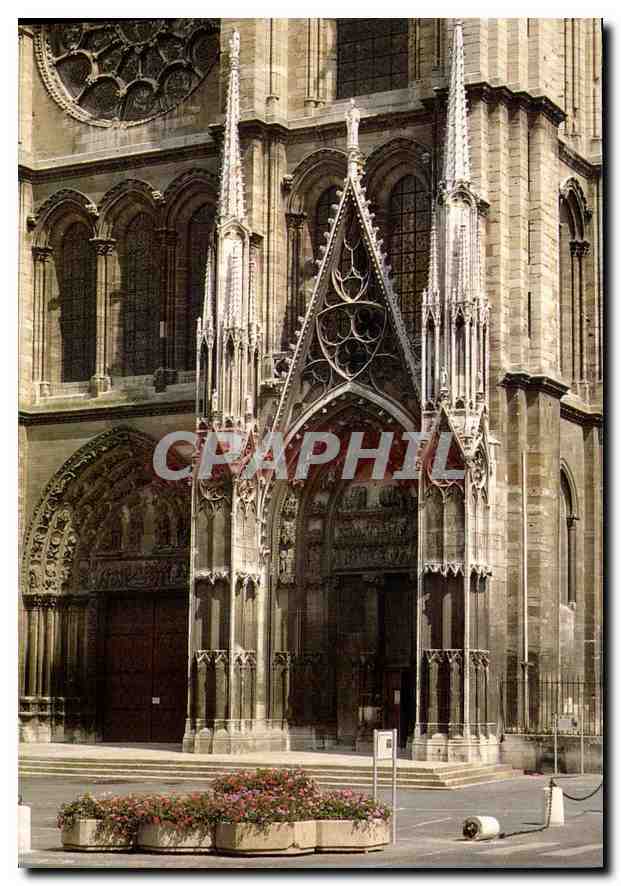 Notre-Dame de Mantes-la-Jolie — Le parvis de la Collégiale (12e et 13e s.) — Éditions Dubray