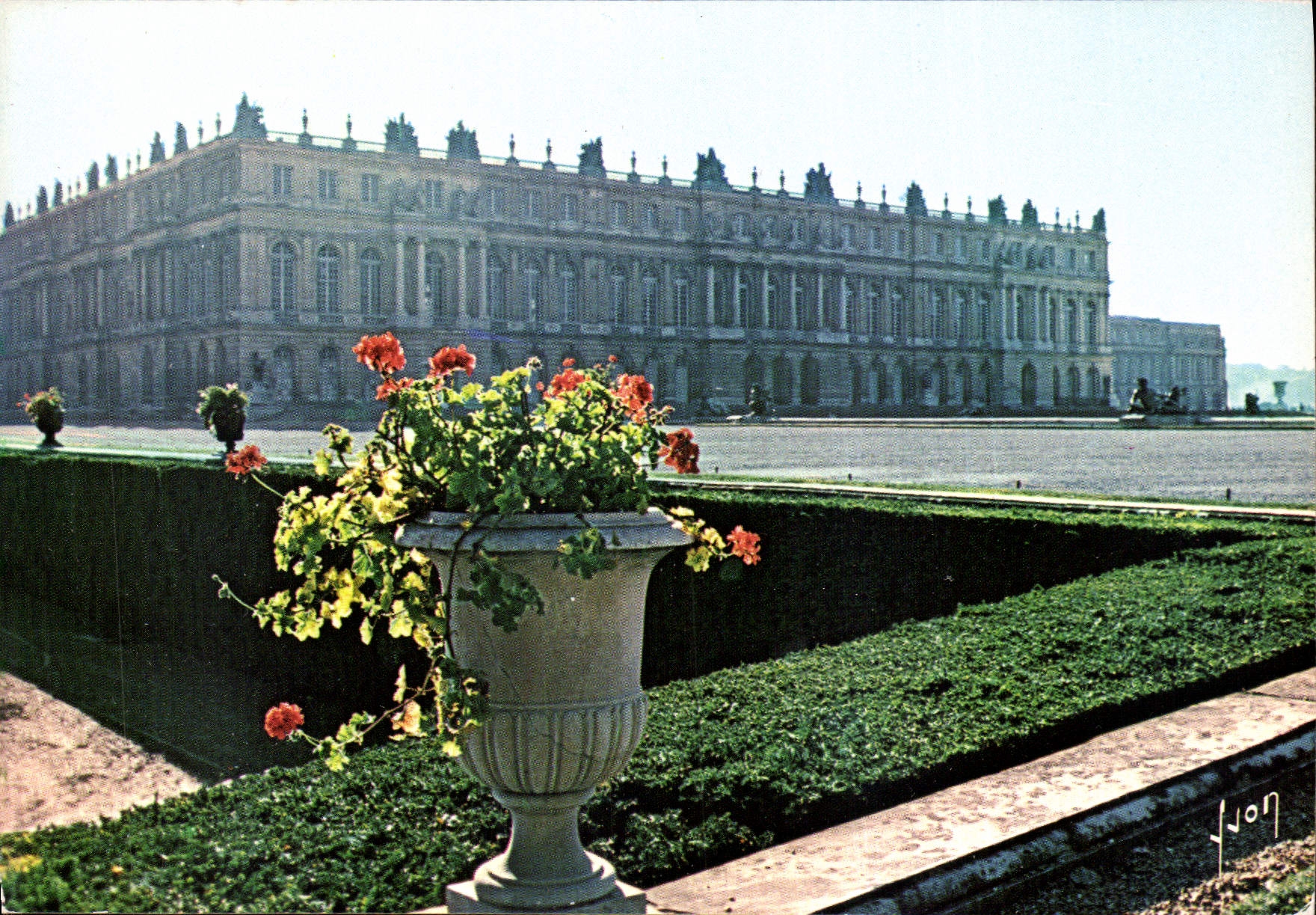CPM Chateau de Versailles Yvelines Le Chateau et le Parc 