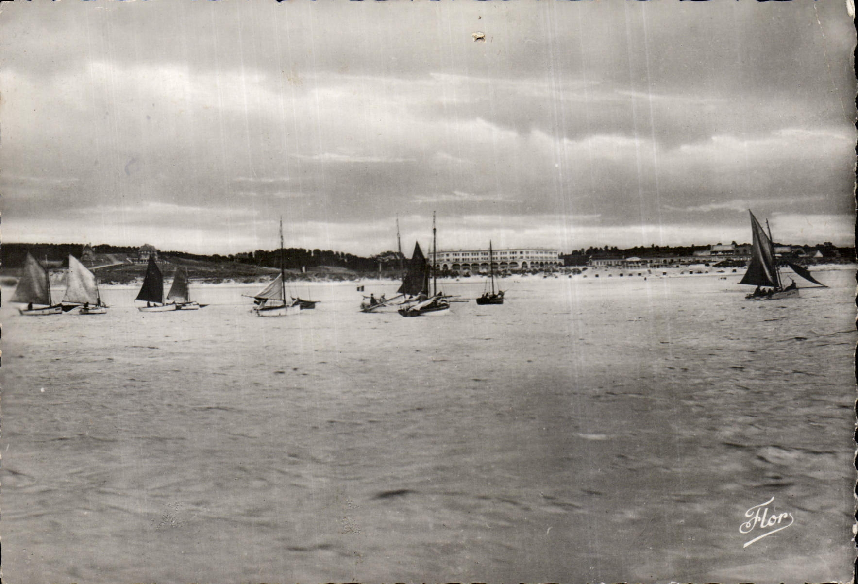 CPM Sables d'Or les Pins Les Regates Bateaux