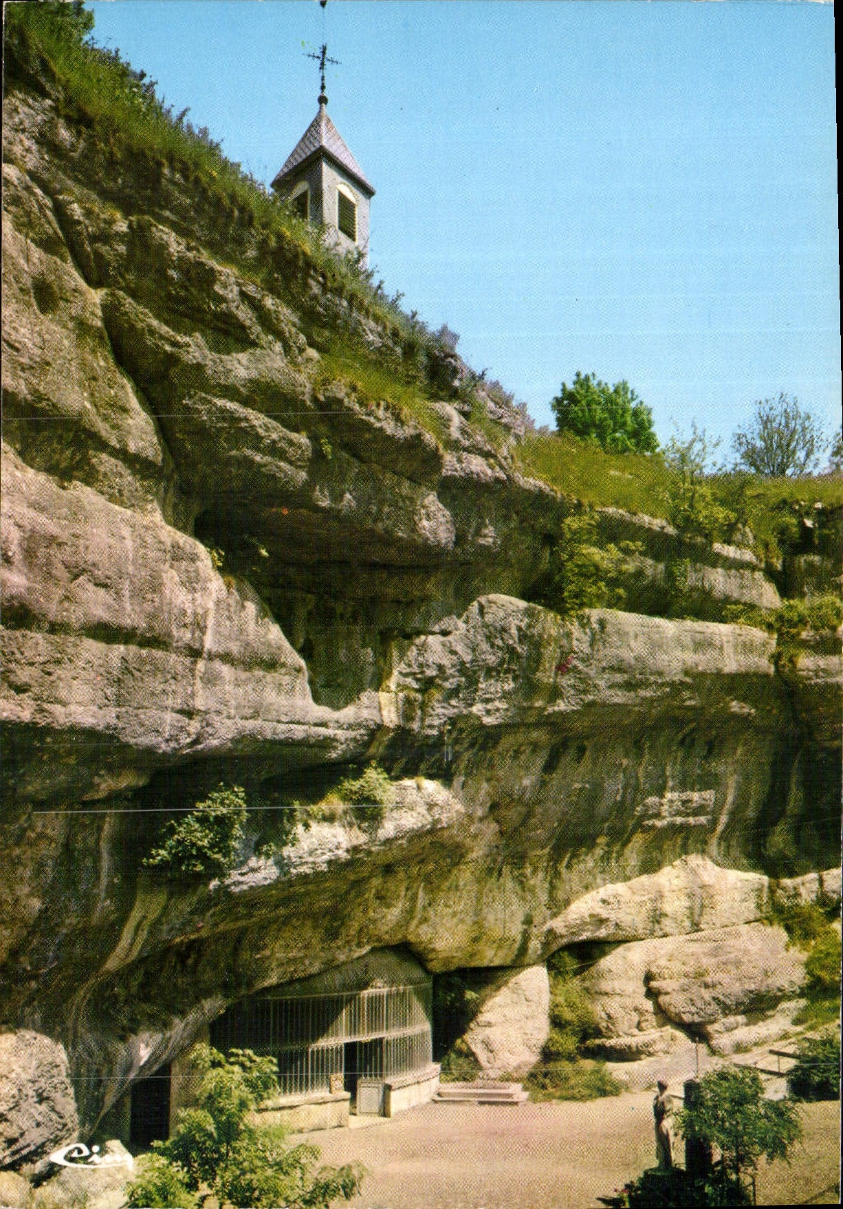 CPM Les Beaux Sites du Doubs Franche Comte Notre Dame de Remonot Entree de la grotte chapelle Statue